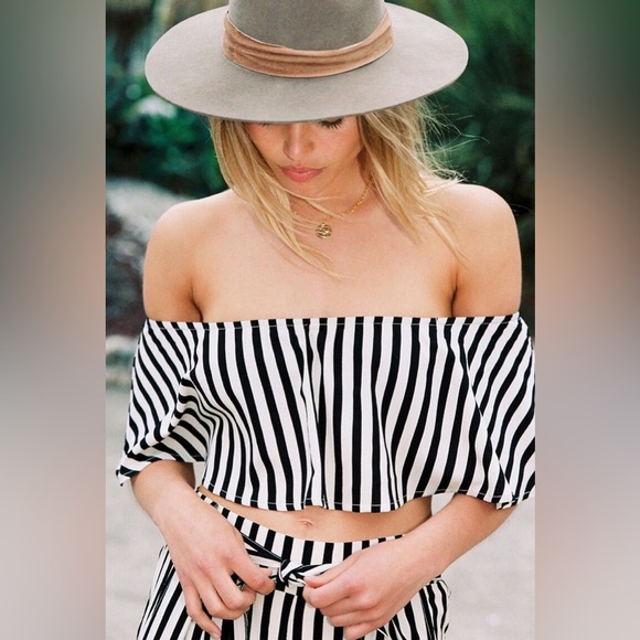 Amuse Society Total Flirt Woven Off the Shoulder Top Pant Set / beige black XS S - Picture 3 of 8